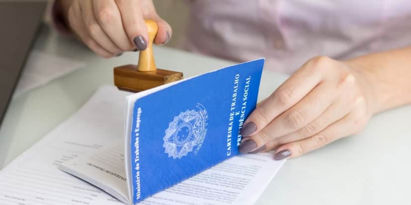 A lei assegura um benefício aos trabalhadores de carteira assinada (Reprodução: Internet) A lei assegura um benefício aos trabalhadores de carteira assinada (Reprodução: Internet)