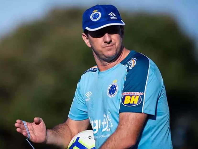 Rogério Ceni teve passagem relâmpago como técnico do Cruzeiro (Foto: Reprodução/ Internet) Rogério Ceni teve passagem relâmpago como técnico do Cruzeiro (Foto: Reprodução/ Internet)