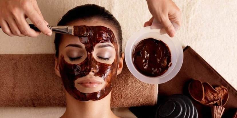 Aplique na pele e deixe agir por 15 minutos (Reprodução/Foto: Louco por Café/Divulgação) Aplique na pele e deixe agir por 15 minutos (Reprodução/Foto: Louco por Café/Divulgação)