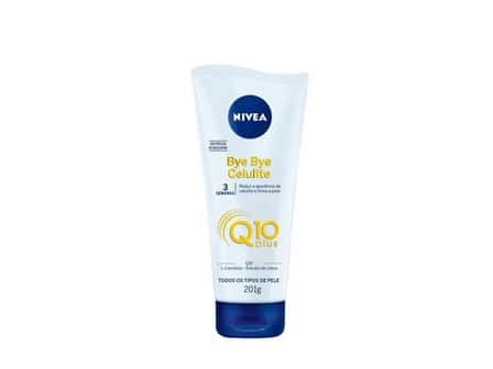 Um dos sucessos da marca Nivea, o Bye Bye Celulite atua com coenzima Q10+ na firmeza da pele (Foto: Reprodução / Nivea) Um dos sucessos da marca Nivea, o Bye Bye Celulite atua com coenzima Q10+ na firmeza da pele (Foto: Reprodução / Nivea)