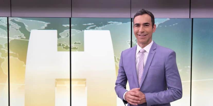 http://tvfoco.uai.com.br/wp-content/uploads/2015/05/Daniela-Mercury.jpg
