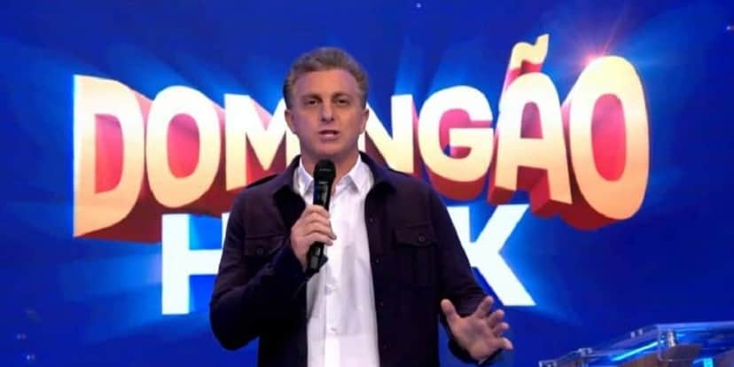 http://tvfoco.uai.com.br/wp-content/uploads/2015/05/Daniela-Mercury.jpg