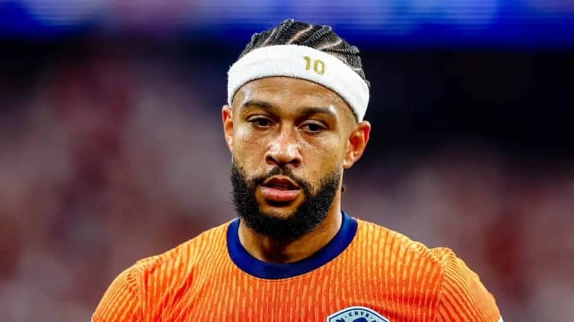 Memphis Depay está confirmado na equipe (Foto: Reprodução/IMAGO) Memphis Depay está confirmado na equipe (Foto: Reprodução/IMAGO)