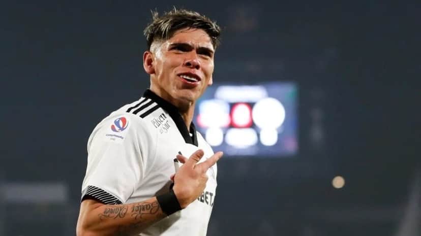 O famoso jogador de futebol pode render milhões para Pedrinho (Foto: Photosport) O famoso jogador de futebol pode render milhões para Pedrinho (Foto: Photosport)