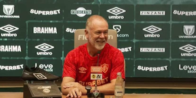 Mano Menezes seguirá no Fluminense para 2025 (Reprodução: Lucas Merçom) Mano Menezes seguirá no Fluminense para 2025 (Reprodução: Lucas Merçom)