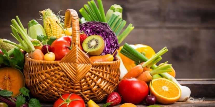 Frutas e verduras diminuem os riscos da doença (Reprodução: Internet) Frutas e verduras diminuem os riscos da doença (Reprodução: Internet)