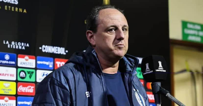 48M e camisa 9: Bahia conta com 2 reviravoltas na Libertadores Rogério Ceni, técnico do Bahia, antes da partida contra o The Strongest (Foto: Letícia Martins / EC Bahia) 48M e camisa 9: Bahia conta com 2 reviravoltas na Libertadores Rogério Ceni, técnico do Bahia, antes da partida contra o The Strongest (Foto: Letícia Martins / EC Bahia)