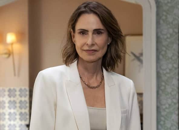 Rebeca em Dona de Mim (Foto: Reprodução / Globo) Rebeca em Dona de Mim (Foto: Reprodução / Globo)