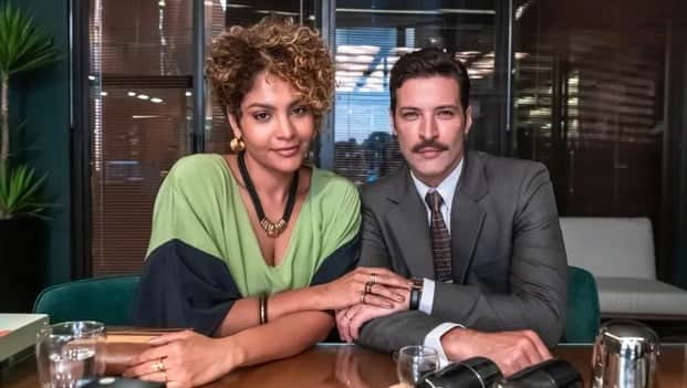 Lena (Barbara Reis) e Herculano (Leandro Lima) em Três Graças (Foto: Reprodução / Globo) Lena (Barbara Reis) e Herculano (Leandro Lima) em Três Graças (Foto: Reprodução / Globo)