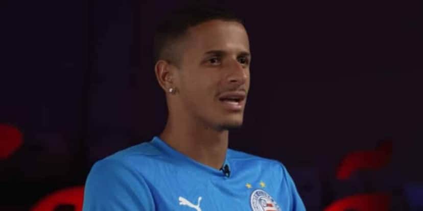 Luciano Juba no radar de Palmeiras e Flamengo (Reprodução: Youtube) Luciano Juba no radar de Palmeiras e Flamengo (Reprodução: Youtube)