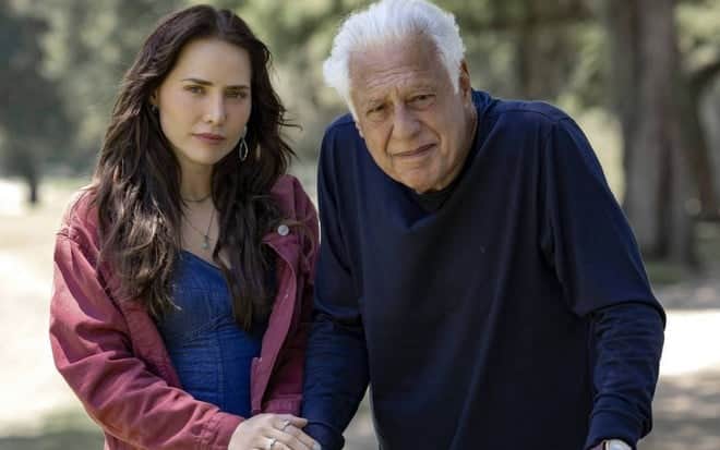 Adriana e Arthur em Quem Ama Cuida (Foto: Reprodução / Globo) Adriana e Arthur em Quem Ama Cuida (Foto: Reprodução / Globo)