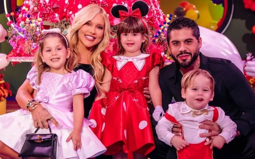 Virginia Fonseca e Zé Felipe ao lado dos filhos (Foto: Reprodução / Instagram)