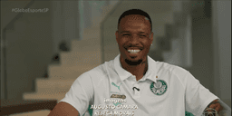 Carlos Miguel é criticado pela torcida após falhas em derrota do Palmeiras para o Fortaleza na Copa