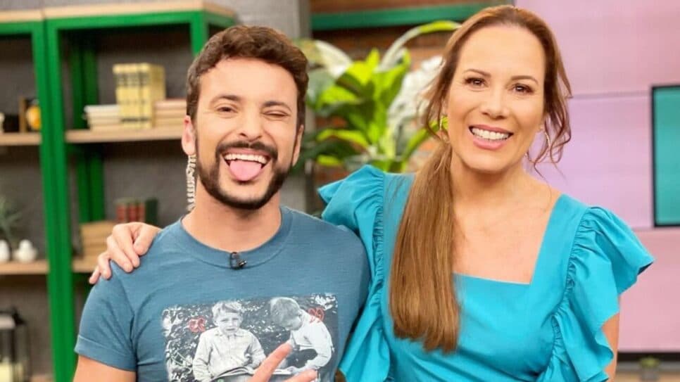Dos tempos em que o apresentador dividia a atração com Regina Volpato, no Mulheres (Foto: Reprodução/ Divulgação) Dos tempos em que o apresentador dividia a atração com Regina Volpato, no Mulheres (Foto: Reprodução/ Divulgação)