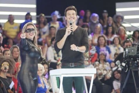 Real Time - SP / Estreia do "Hora do Faro" levanta a audiência da Record; Globo cai bastante