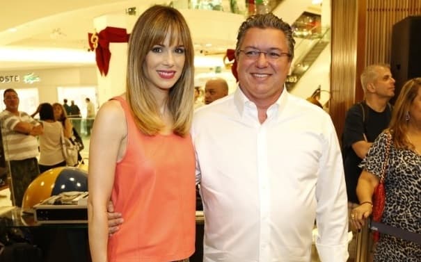 Novo programa aos sábados é tentativa de Boninho para tirar esposa da geladeira, diz colunista