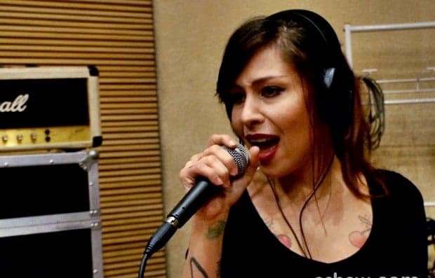 Pitty canta a música de Rita Lee na abertura da nova "Malhação"