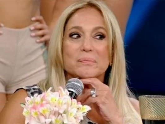 Xii! Susana Vieira critica Faustão em entrevista: "Me botou para cantar além do combinado"