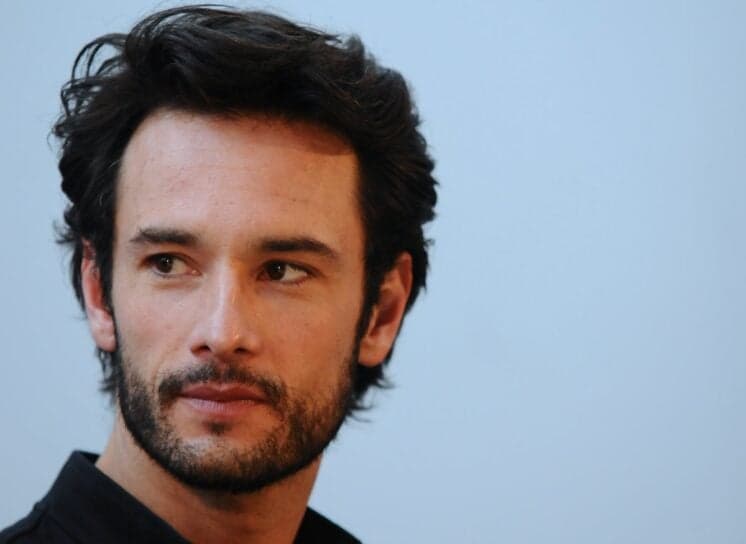 Sósia de Rodrigo Santoro, ex-ator pornô espanhol impressiona pela semelhança