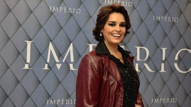 Suzy Rêgo troca programa na Record News por novela na Globo