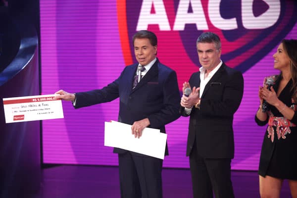 SBT se pronuncia sobre piada de Silvio Santos com o cabelo de atriz de "Chiquititas": "Faltou senso de humor"
