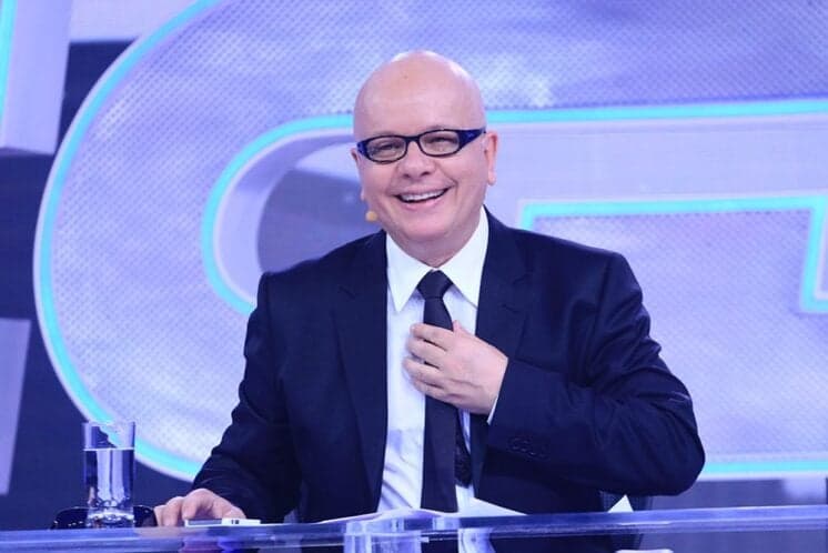 Marcelo Tas segue totalmente afastado da televisão e sem pressa para voltar