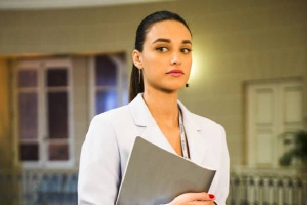 Personagem de Débora Nascimento surpreende positivamente em pesquisa de opinião sobre "Alto Astral"