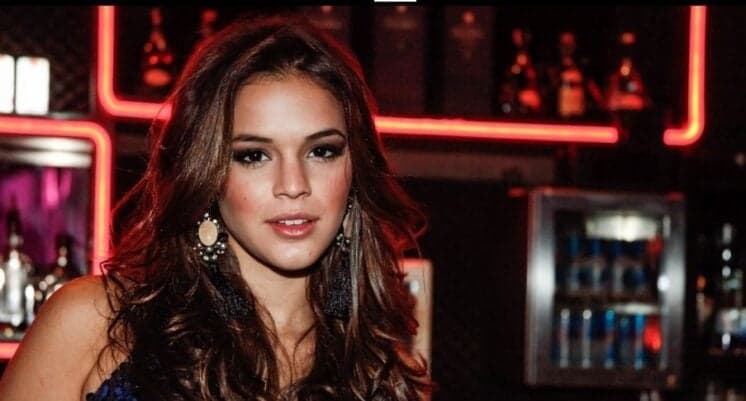 "Tenho direito de sair, beijar quem quero", diz Bruna Marquezine