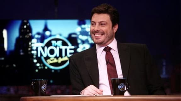 Em alta no SBT, Danilo Gentili fala com ironia sobre fim do "Agora é Tarde" de Rafinha Bastos