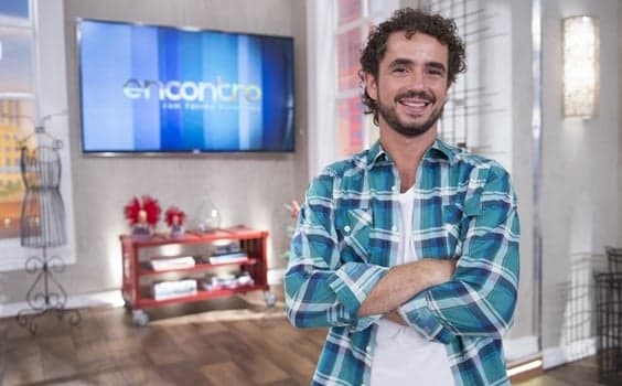 Globo define quem será o substituto de Felipe Andreoli no "Encontro"