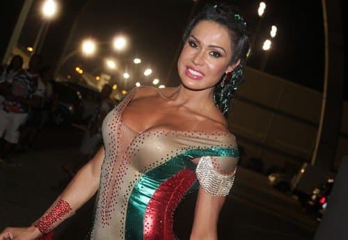 Após polêmica, funcionária de Gracyanne Barbosa desmente colunista: "pessoa sem luz"