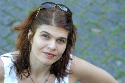 Autora de “Lado a Lado” já prepara nova novela; Saiba qual será a o tema