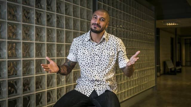 Após deixar o "BBB15" com alta rejeição, Fernando culpa namoros dentro da casa e afirma estar com Amanda
