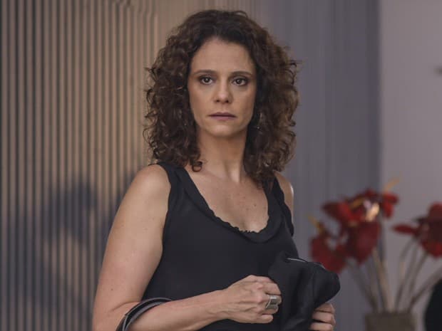 "Sete Vidas": Irene fica impactada ao saber de gravidez indesejada