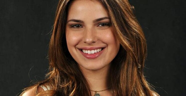 Thaís Melchior, a nova Luísa de As Aventuras de Poliana, publica primeira foto nos bastidores da novela