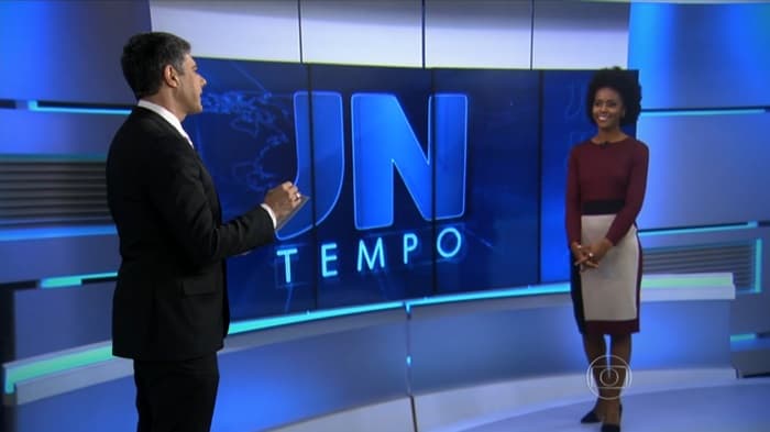 Para ficar 'atraente', "Jornal Nacional" quebra regras e aposta em informalidade