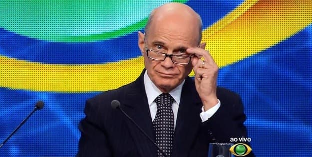 Boechat enfrenta sem medo a principal fonte de renda da Band