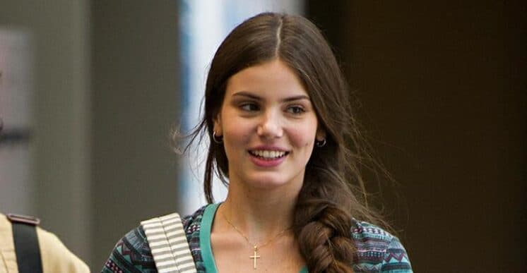 Camila Queiroz arranja inimigos na Globo, diz colunista