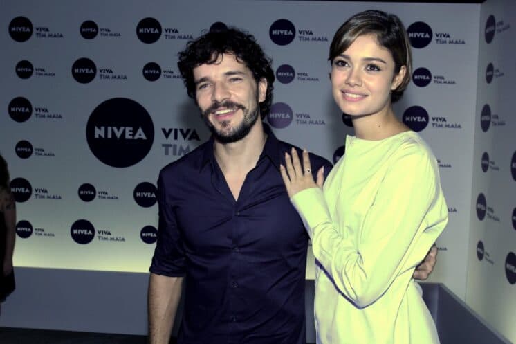 Ignorados pela mídia, Sophie Charlotte e Daniel de Oliveira anunciam casamento