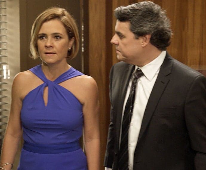 "Babilônia": Beatriz exibe vídeo íntimo de Inês; confira o resumo do capítulo desta terça-feira (14)