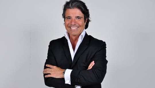 Em novo programa, João Kléber fará imitações e sátiras