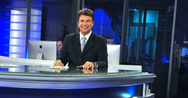 Augusto Xavier comandará o jornal na RedeTV! com Rosana (Foto: Divulgação/RedeTV!)