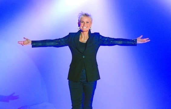 Xuxa fala sobre o estado de saúde de sua mãe, dona Alda