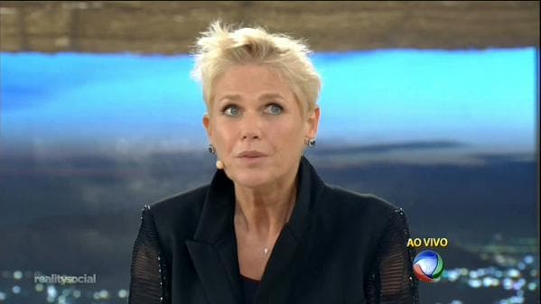 Xuxa admite falhas em estreia na Record: "Tudo tem que melhorar"