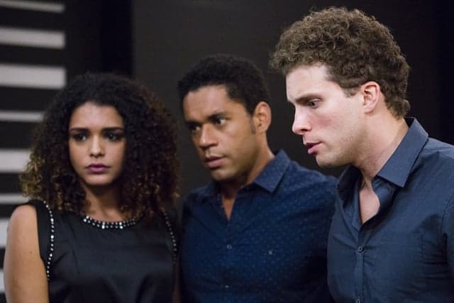 http://tvfoco.uai.com.br/wp-content/uploads/2015/05/Daniela-Mercury.jpg