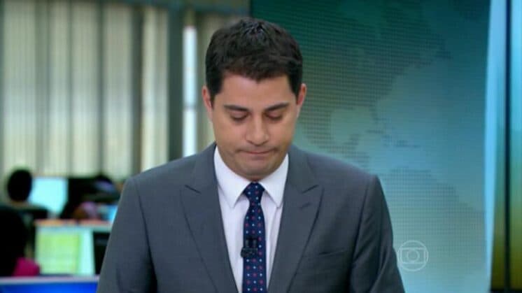 Evaristo Costa se emociona com depoimento de pai relembrando a morte do filho no 'Jornal Hoje'