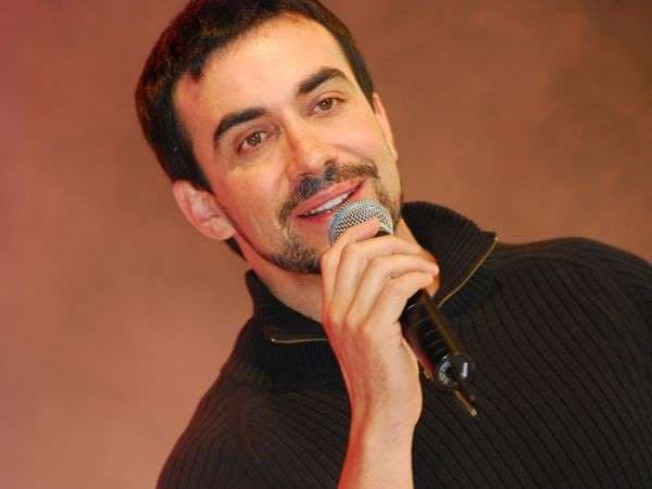 Fábio de Melo nega alfinetada em Xuxa e critica Record: "Não abre espaço aos padres"