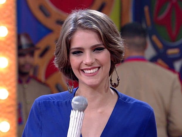 Questionada sobre o fim do namoro, Isabella Santoni se irrita: "Já deu"