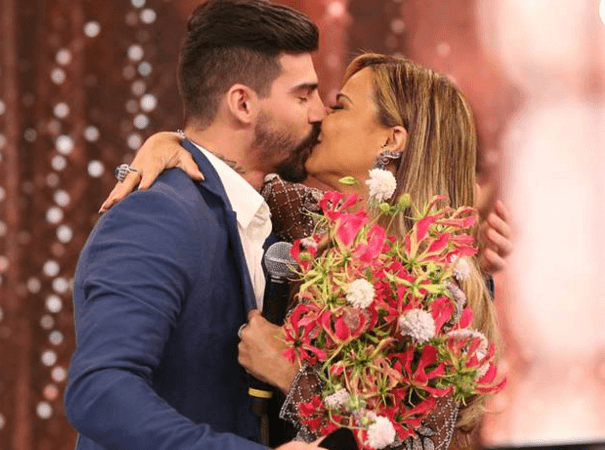 Noivado de Viviane Araújo com jogador Radamés chega ao fim