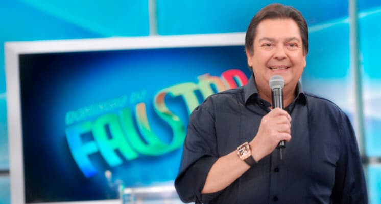 Faustão alfineta e diz que homens não fazem mais amor: "Preferem caçar Pokémon"3
